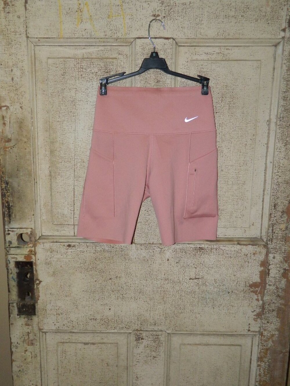 Nike Go 8" High Rise Shorts Pink Size M (S-31)